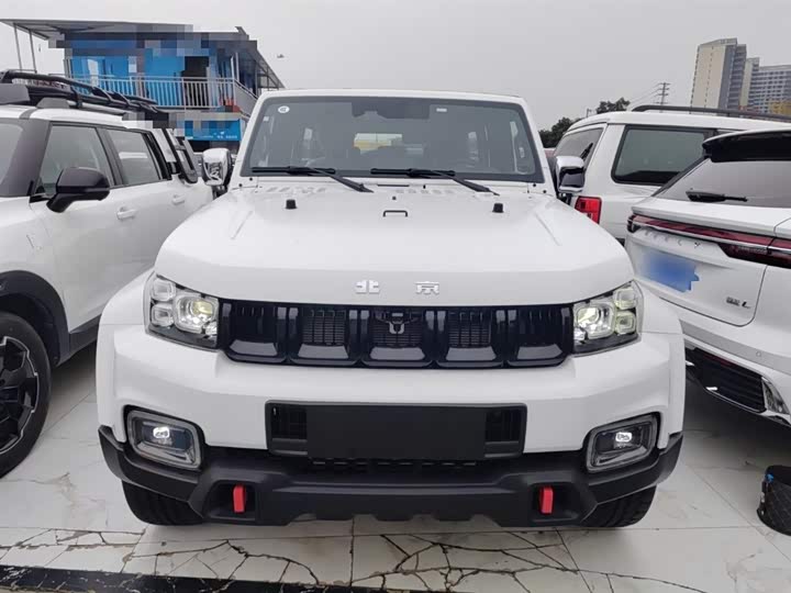 BAIC Beijing BJ40 2023 2023款 2.0D 自动四驱刀锋英雄版侠客型（前后电控锁）