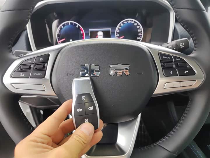 BAIC Beijing BJ40 2023 2023款 2.0D 自动四驱刀锋英雄版侠客型（前后电控锁）