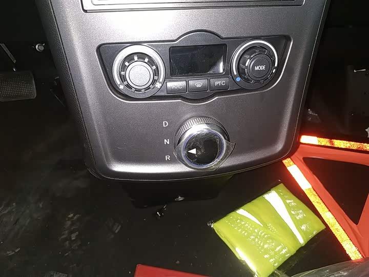 Foton Smart Smurf E7 2024 2024款 改款 纯电动厢式运输车 平顶2座 亿纬锂能41.86kWh