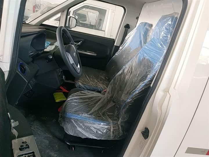 Foton Smart Smurf E7 2024 2024款 改款 纯电动厢式运输车 平顶2座 亿纬锂能41.86kWh