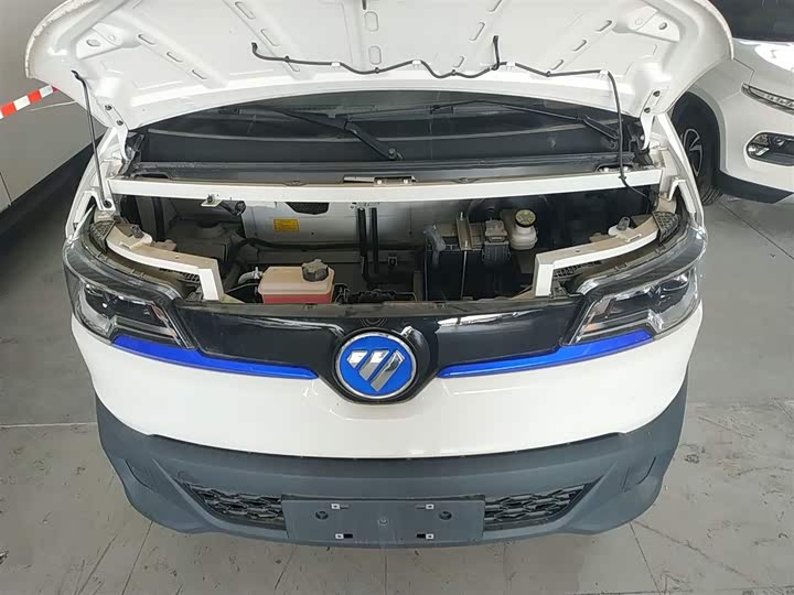 Foton Smart Smurf E7 2024 2024款 改款 纯电动厢式运输车 平顶2座 亿纬锂能41.86kWh