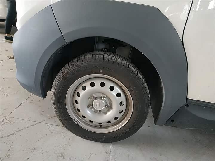 Foton Smart Smurf E7 2024 2024款 改款 纯电动厢式运输车 平顶2座 亿纬锂能41.86kWh