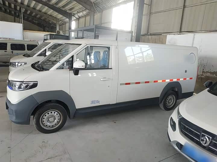 Foton Smart Smurf E7 2024 2024款 改款 纯电动厢式运输车 平顶2座 亿纬锂能41.86kWh