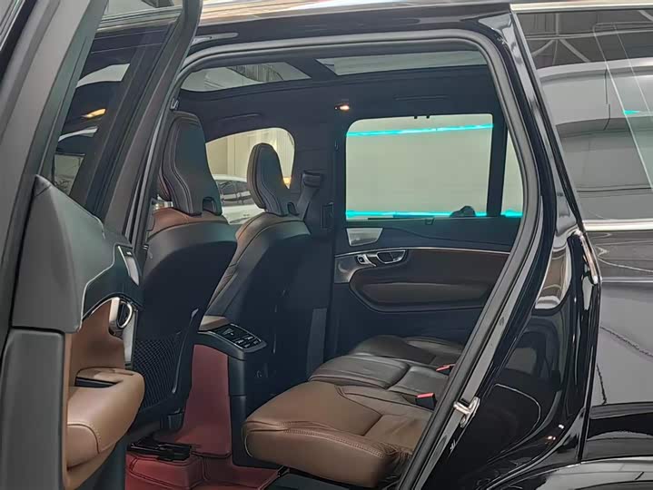 Volvo XC90 Hybrid 2023 2023款 T8 RECHARGE 智尊豪华版 7座