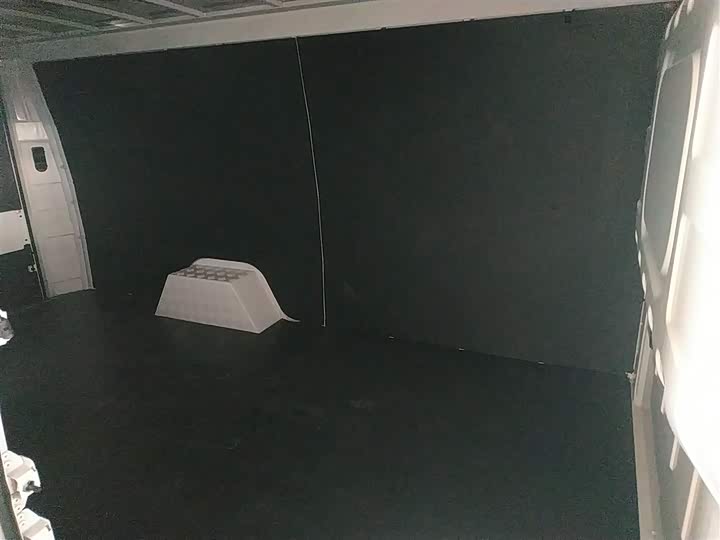 Foton Smart Smurf E7 2024 2024款 改款 纯电动厢式运输车 平顶2座 亿纬锂能41.86kWh