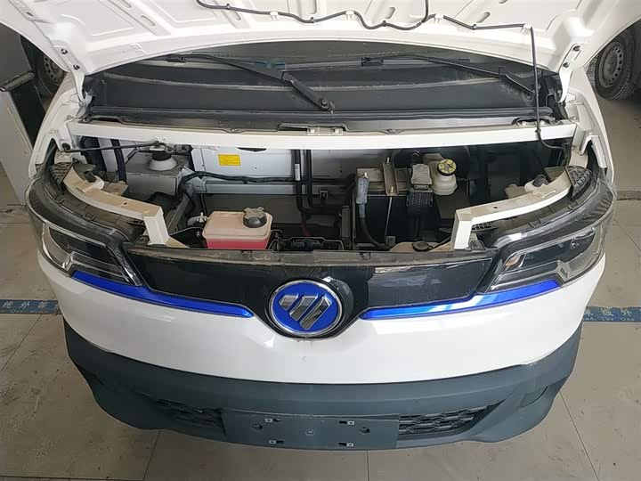 Foton Smart Smurf E7 2024 2024款 改款 纯电动厢式运输车 平顶2座 亿纬锂能41.86kWh