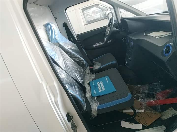 Foton Smart Smurf E7 2024 2024款 改款 纯电动厢式运输车 平顶2座 亿纬锂能41.86kWh