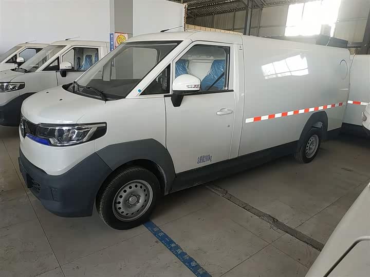 Foton Smart Smurf E7 2024 2024款 改款 纯电动厢式运输车 平顶2座 亿纬锂能41.86kWh