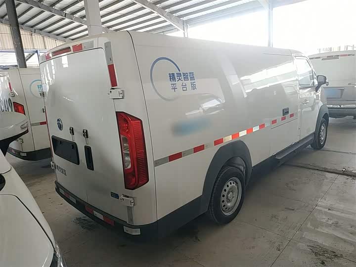 Foton Smart Smurf E7 2024 2024款 改款 纯电动厢式运输车 平顶2座 亿纬锂能41.86kWh