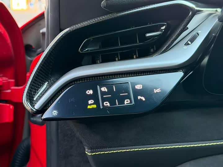 Ferrari SF90 2021 2021款 3.9T V8 Spider