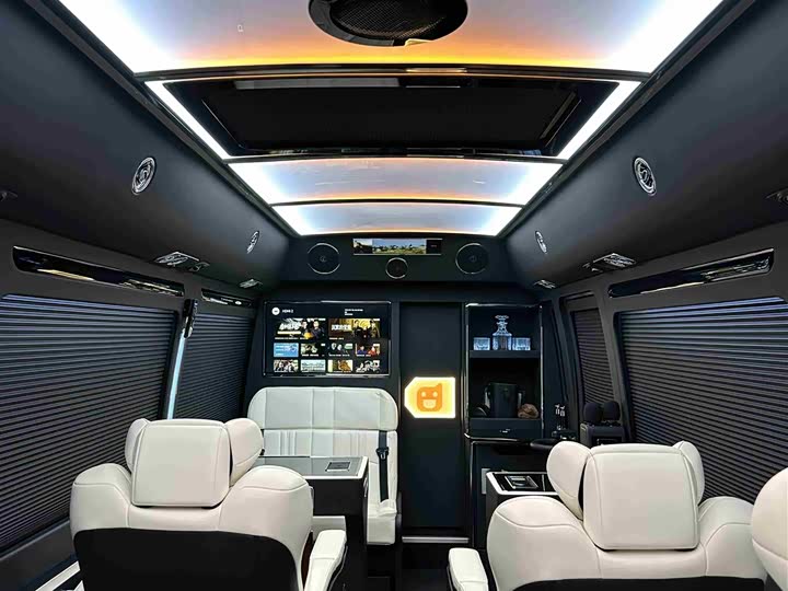 Toyota Coaster 2019 2019款 4.0L豪华车GRB53L-ZCMEK 20座9GR