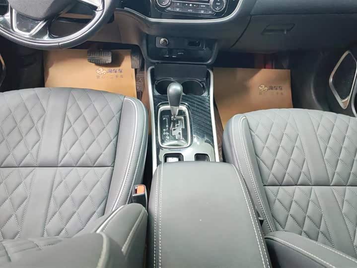 Mitsubishi Outlander 2021 2021款 改款 2.0L 两驱畅享版 5座