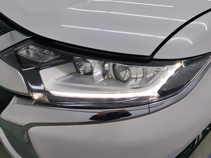 Mitsubishi Outlander 2021 2021款 改款 2.0L 两驱畅享版 5座