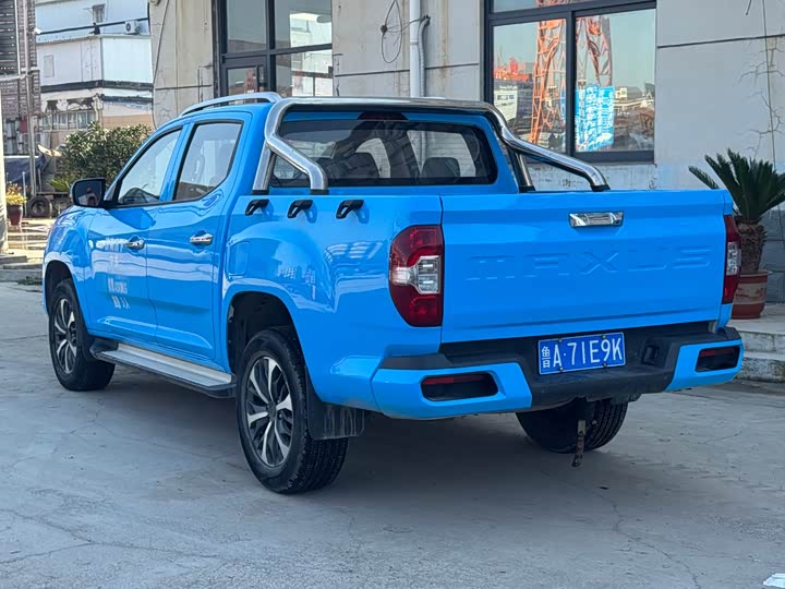 Maxus T70 2022 2022款 2.0T柴油手动两驱澳洲版标箱