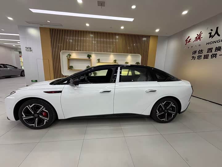 Hongqi EH7 2024 2024款 640 Pro+ 四驱版