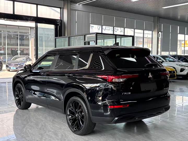 Mitsubishi Outlander 2023 2023款 1.5T CVT四驱尊享版 5座