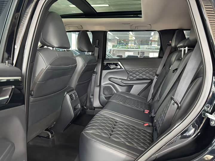 Mitsubishi Outlander 2023 2023款 1.5T CVT四驱尊享版 5座