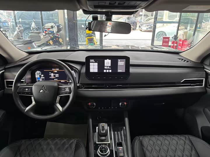 Mitsubishi Outlander 2023 2023款 1.5T CVT四驱尊享版 5座