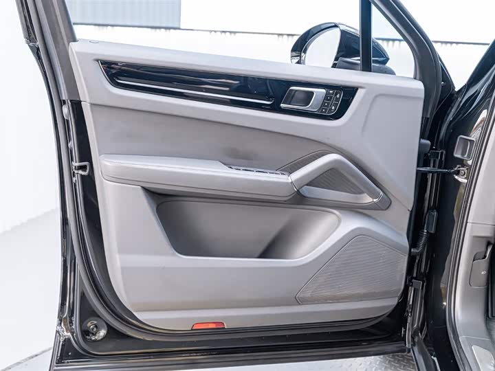 Porsche Cayenne Hybrid 2023 2023款 Cayenne E-Hybrid 2.0T