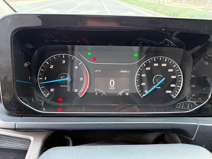 Ford Transit 2023 2023款 2.0T柴油手动多功能商用车短轴低顶5/6座