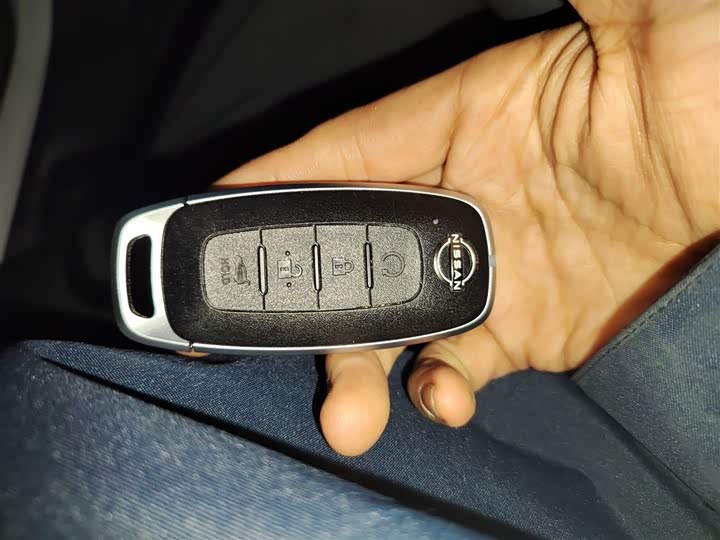 Nissan X-Trail 2023 2023款 e-POWER 超混双电机四驱至尊版