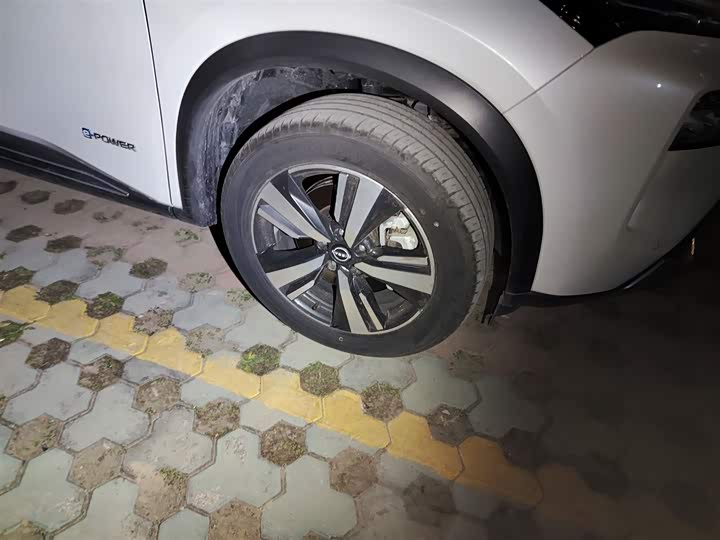 Nissan X-Trail 2023 2023款 e-POWER 超混双电机四驱至尊版