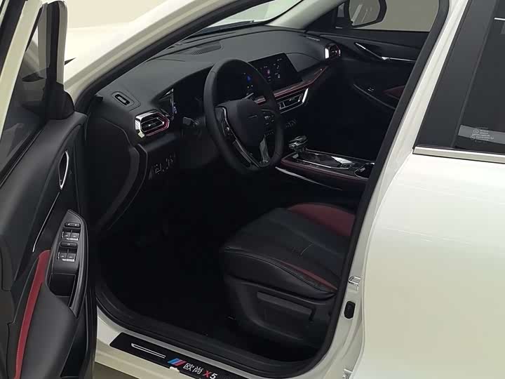 Changan Oshan X5 2022 2022款 运动版 1.5T DCT飓风音速