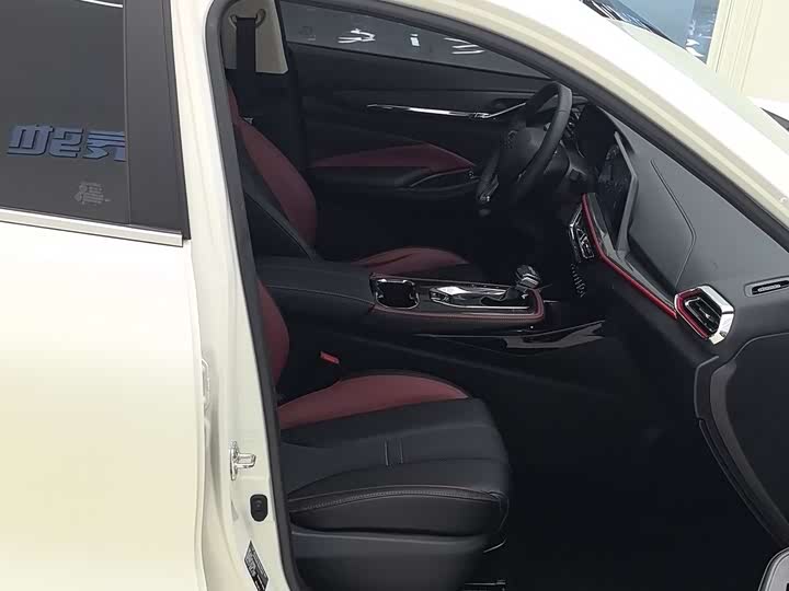 Changan Oshan X5 2022 2022款 运动版 1.5T DCT飓风音速