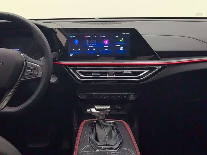 Changan Oshan X5 2022 2022款 运动版 1.5T DCT飓风音速