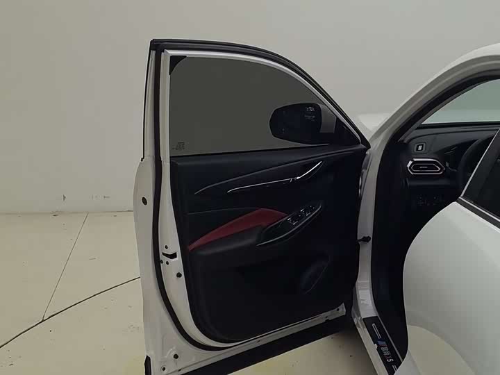 Changan Oshan X5 2022 2022款 运动版 1.5T DCT飓风音速