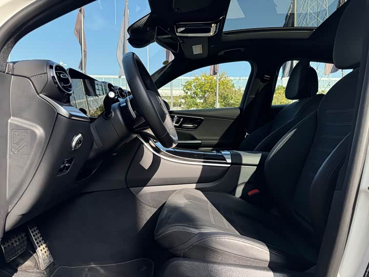 Mercedes-Benz GLC-Class Coupe 2025 2025款 GLC 260 4MATIC 轿跑SUV