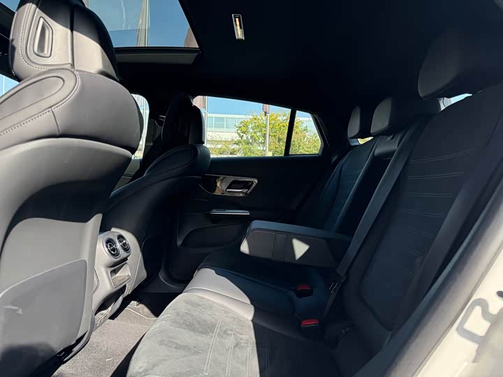 Mercedes-Benz GLC-Class Coupe 2025 2025款 GLC 260 4MATIC 轿跑SUV