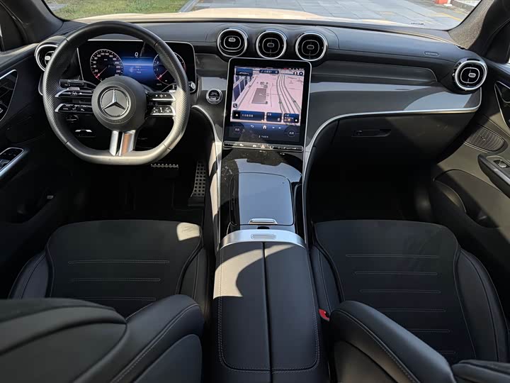 Mercedes-Benz GLC-Class Coupe 2025 2025款 GLC 260 4MATIC 轿跑SUV