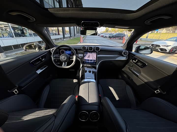 Mercedes-Benz GLC-Class Coupe 2025 2025款 GLC 260 4MATIC 轿跑SUV