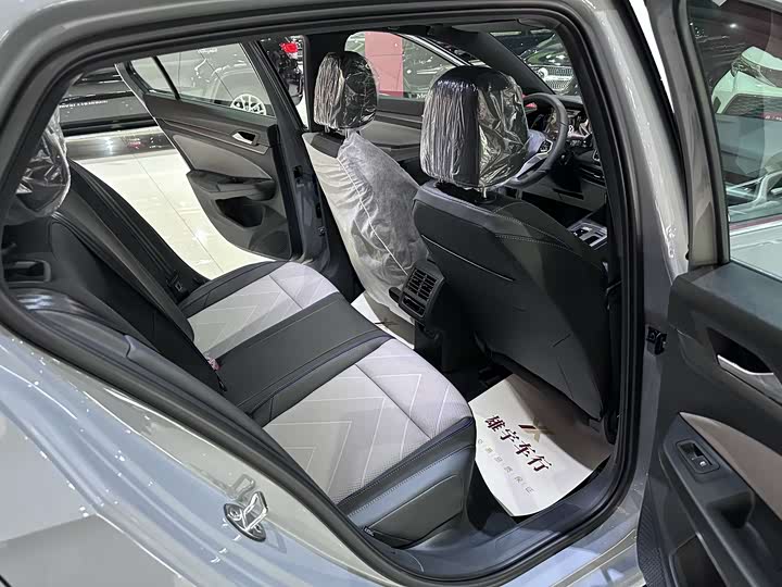 Volkswagen Golf 2025 2025款 改款二 300TSI R-Line