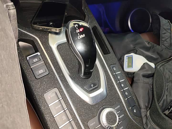 Wey VV6 2021 2021款 2.0T 两驱智护+