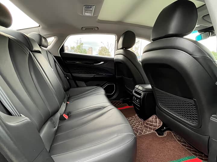 Geely Emgrand GT 2021 2021款 1.8T 领航版