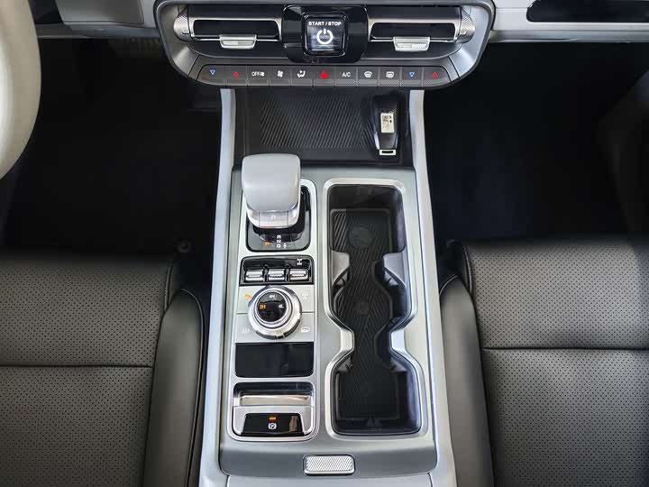 BAIC Beijing BJ40 2024 2024款 2.0T 全新刀锋英雄版 攀登者