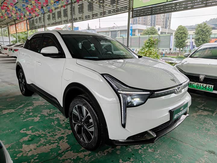 Hozon U 2023 2023款 哪吒U-Ⅱ 挑战版 400 U秀 三元锂