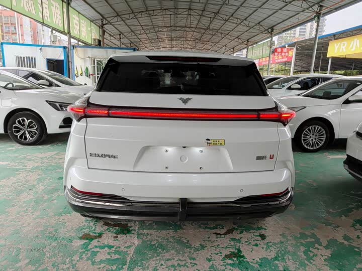 Hozon U 2023 2023款 哪吒U-Ⅱ 挑战版 400 U秀 三元锂