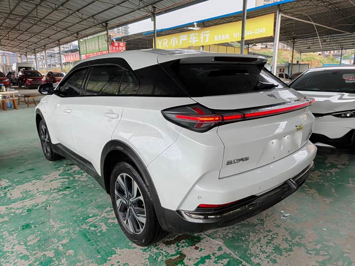 Hozon U 2023 2023款 哪吒U-Ⅱ 挑战版 400 U秀 三元锂