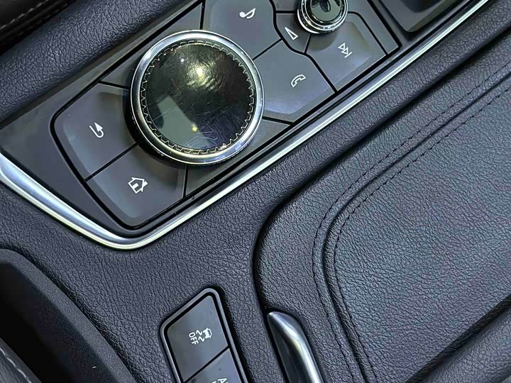 Cadillac XT6 2022 2022款 2.0T 六座两驱豪华型