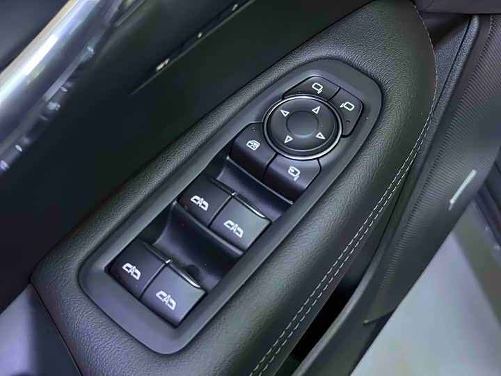 Cadillac XT6 2022 2022款 2.0T 六座两驱豪华型