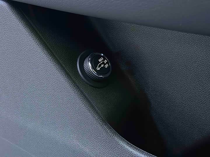 Cadillac XT6 2022 2022款 2.0T 六座两驱豪华型