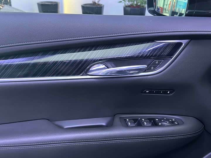 Cadillac XT6 2022 2022款 2.0T 六座两驱豪华型