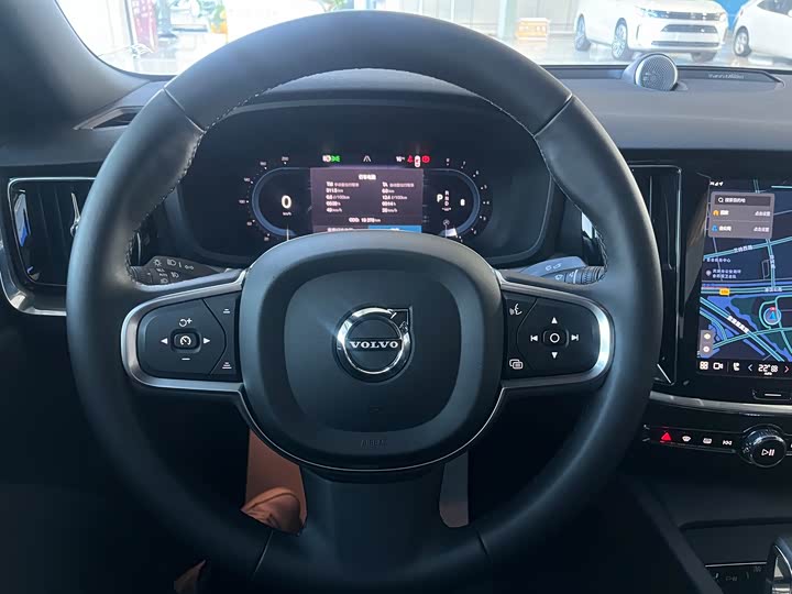 Volvo S60 2024 2024款 B4 智逸豪华版