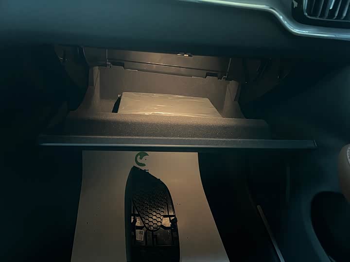 Volvo S60 2024 2024款 B4 智逸豪华版