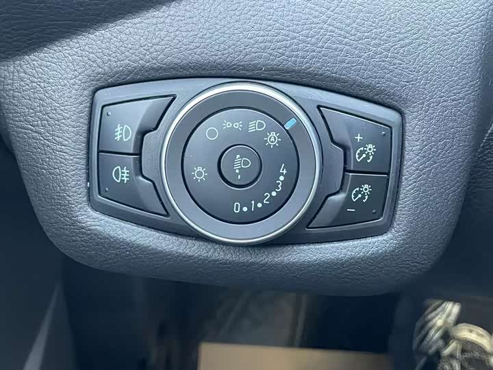 Ford Escape (Kuga) 2019 2019款 EcoBoost 180 两驱铂翼型 国V