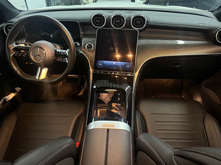 Mercedes-Benz GLC-Class Coupe 2024 2024款 GLC 260 4MATIC 轿跑SUV