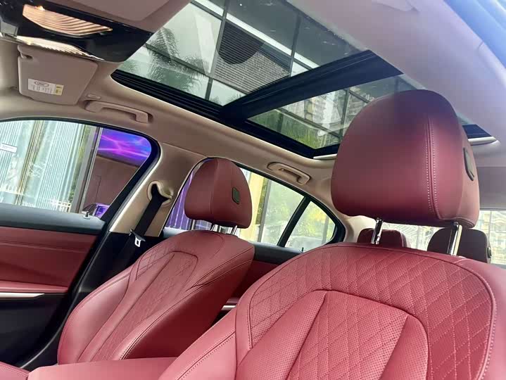 BMW 3 Series 2025 2025款 330Li M运动曜夜套装